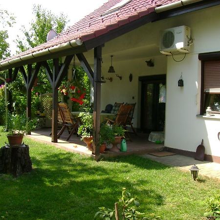 Hotel Kakukk Vendeghaz Gárdony Zewnętrze zdjęcie